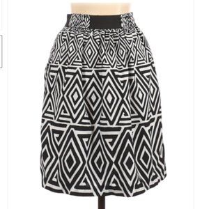 White House Black Market Casual Skirt XXS